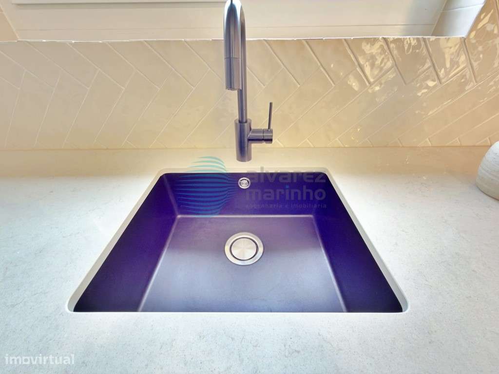 Moradia T3, com espaço exterior e anexo-28