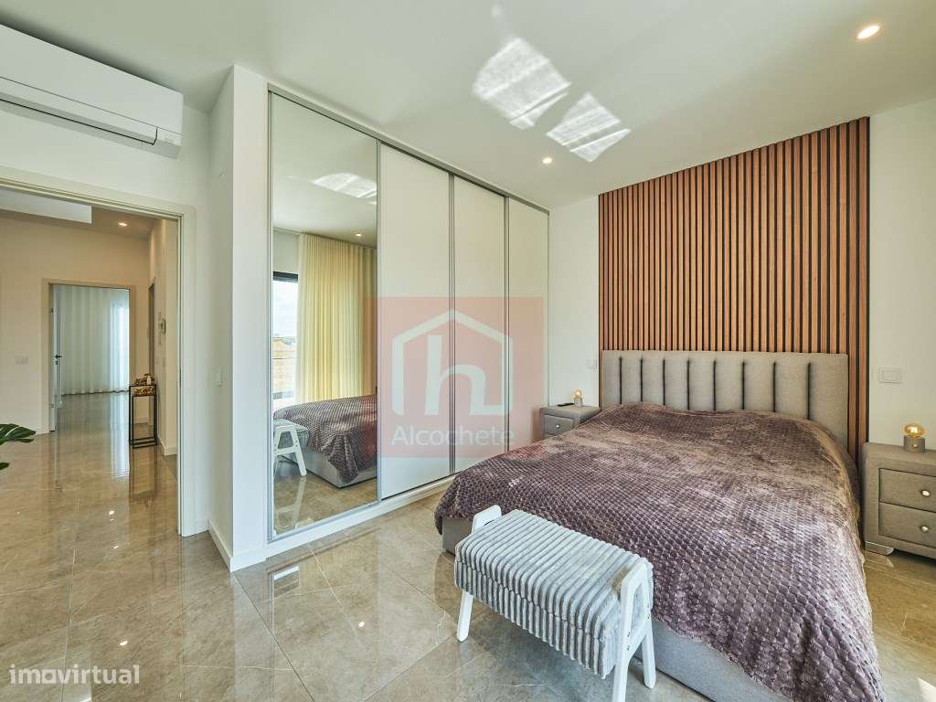 Moradia T5 de Luxo com Piscina Infinita Aquecida e Jacuzzi em Corte...-37
