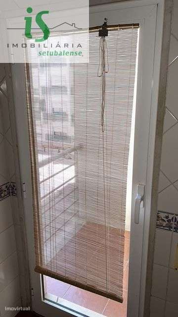 APARTAMENTO T2 PARA ARRENDAMENTO NO BAIRRO AFONSO COSTA EM SETÚBAL - Grande imagem: 4/20