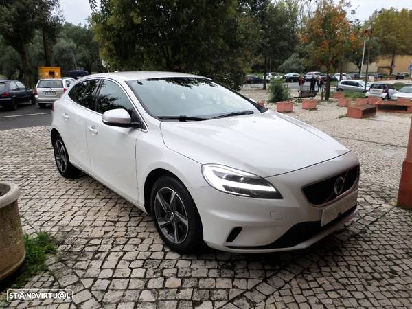 Volvo V40 2.0 D3 R-Design Geartronic - 1