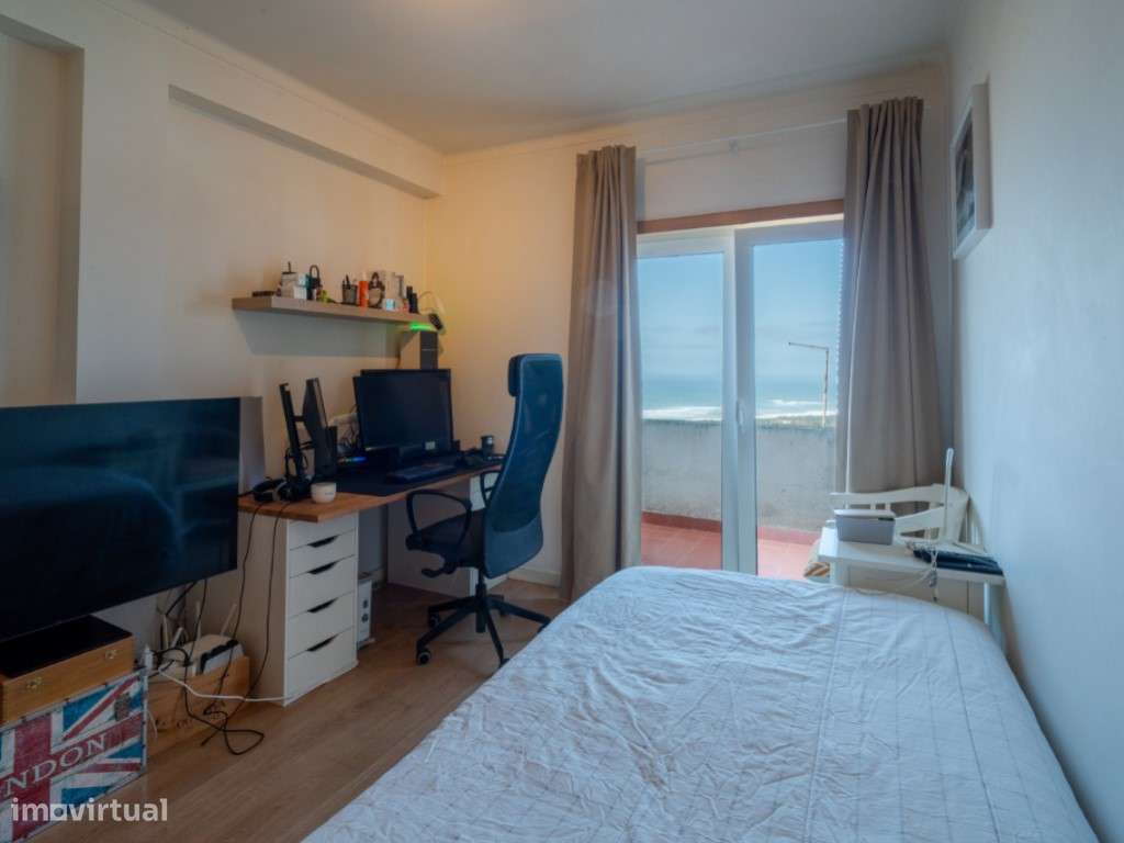 Apartamento T3 com varanda e vista deslumbrante para a Praia do Nor...-27