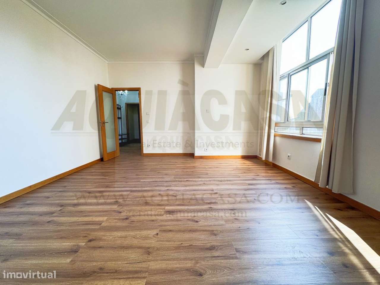 Apartamento T3 Renovado no Bonfim, Porto | 2 Casas de Banho-0