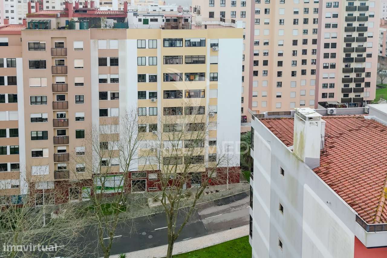 Apartamento T4 em Alfragide com box (Quinta Grande) - Grande imagem: 2/36