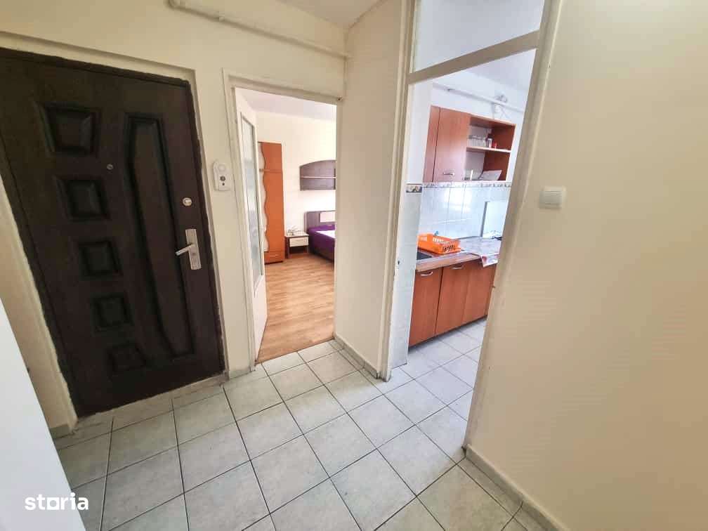 Vanzare apartament 2 camere, decomandat, Ploiesti, zona 9 Mai-2