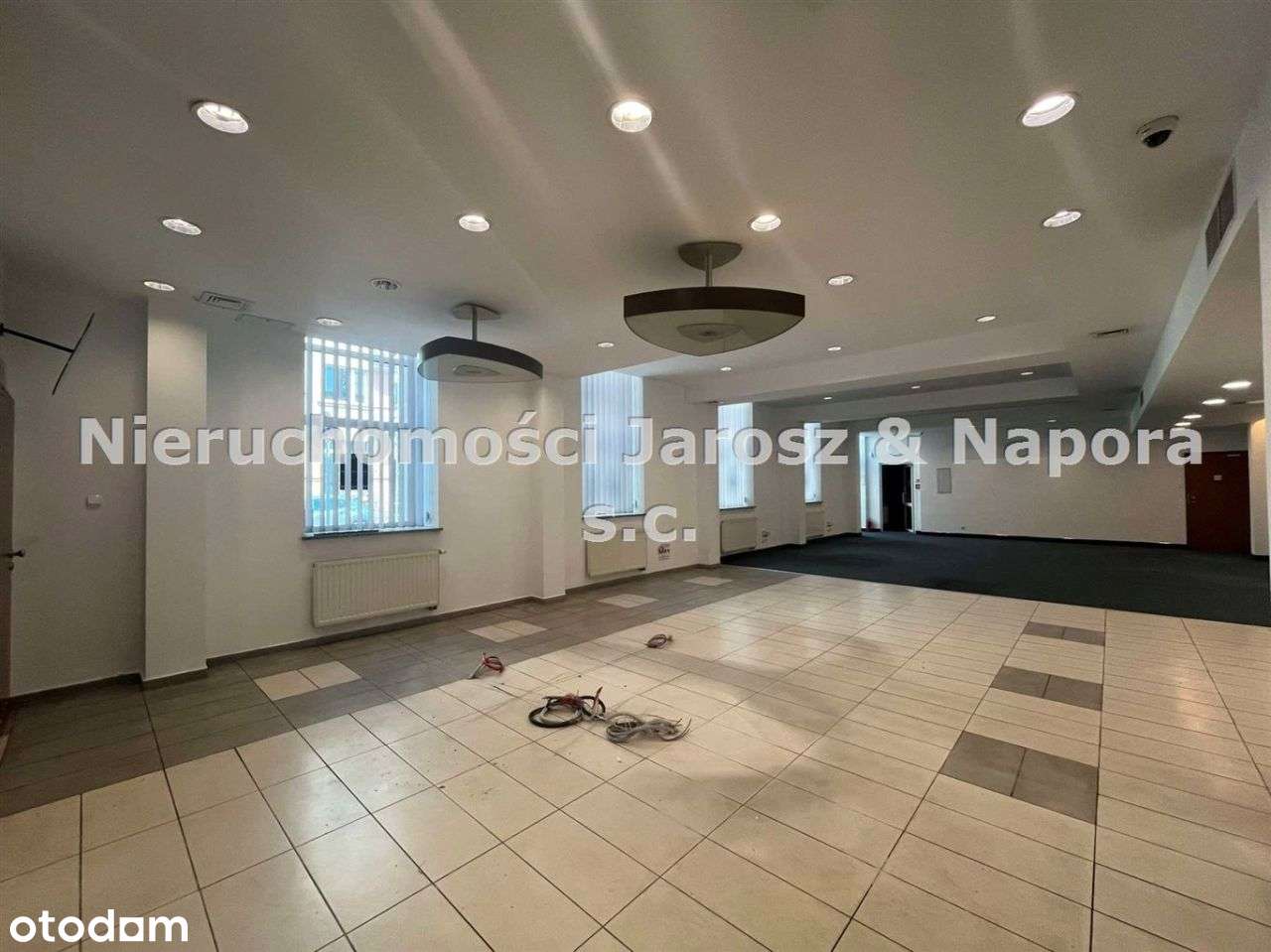 Biurowiec 360 m2/przestrzeń z potencjałem/centrum - Pełny obrazek: 3/17