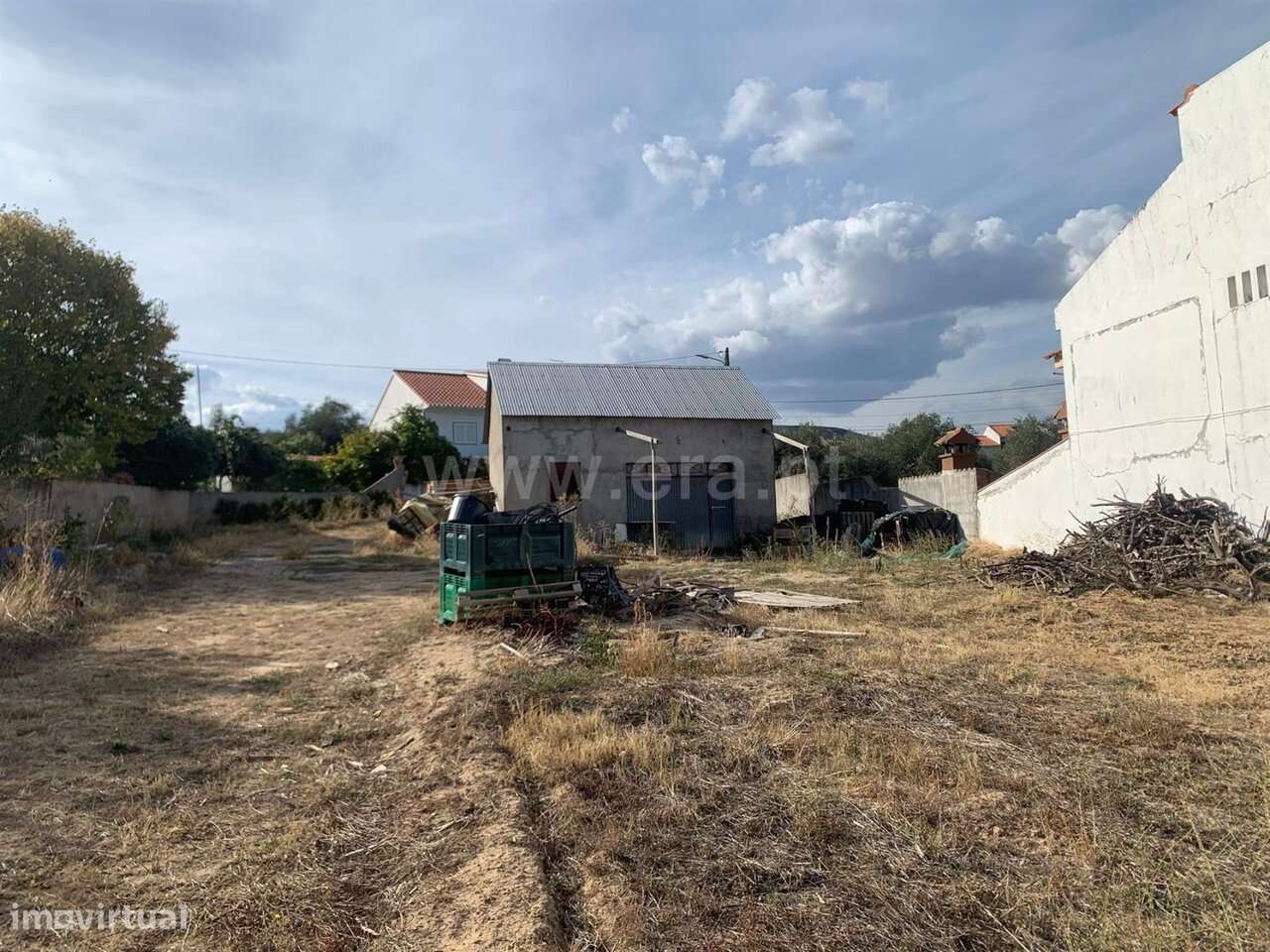 Terreno com ruina / Fundão, Telhado - Grande imagem: 2/20