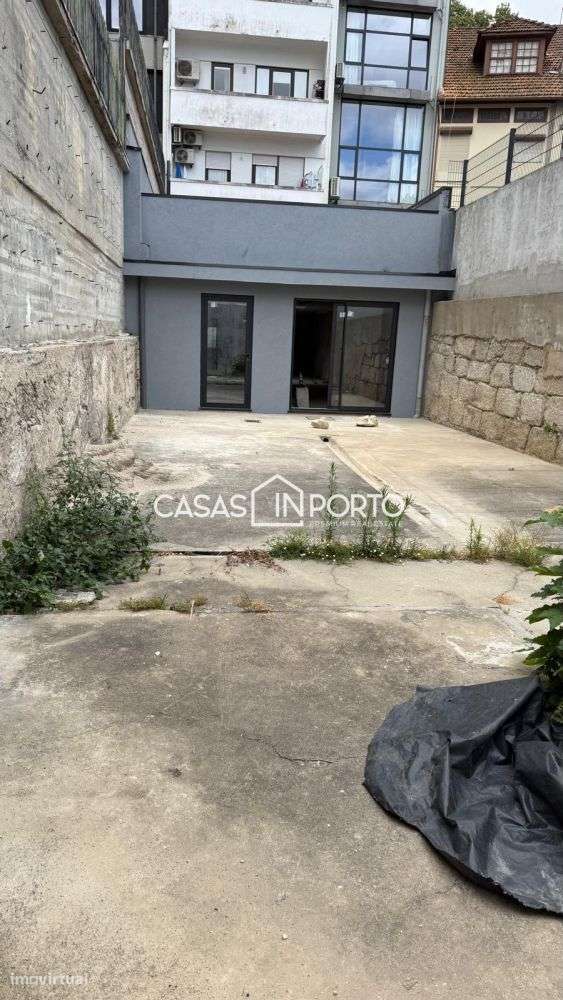 Excelente loja ao Palácio de Cristal - Grande imagem: 2/16