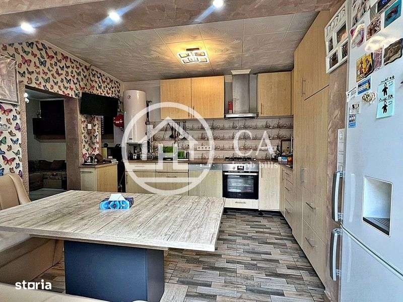 Apartament de vânzare la curte comuna cu 3 camere, Ultracentral,Oradea - Imagine principală: 2/9