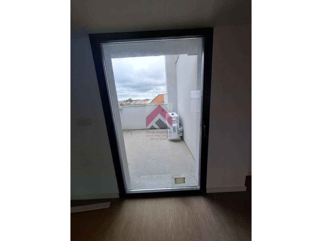 Apartamento T2 + Duplex Amplo + Terraço na Cobertura em Esgueira, A...-22