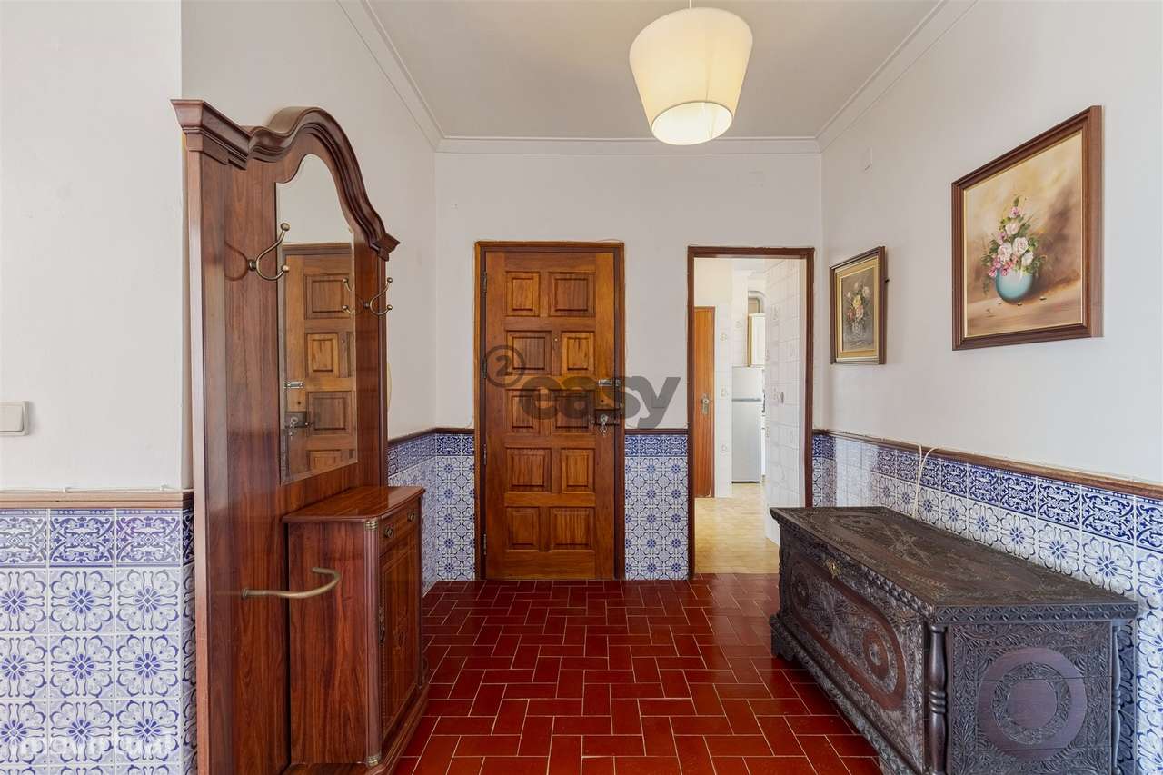 Apartamento T3 com parqueamento e arrecadação - Grande imagem: 3/26