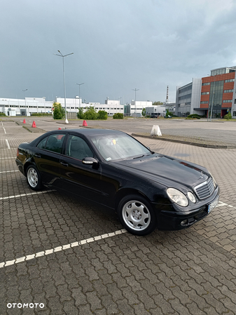 Mercedes-Benz Klasa E 220 CDI Classic - 3