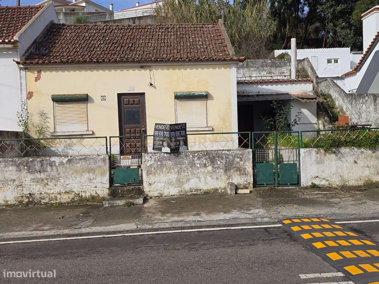 Moradia T3 para remodelar no Bombarral - Grande imagem: 3/17