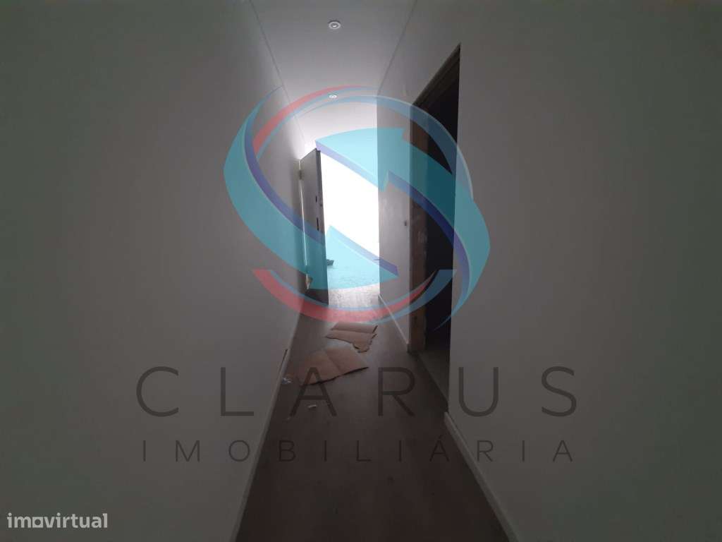 Apartamento T2 em Santa Marta do Pinhal - Grande imagem: 5/5