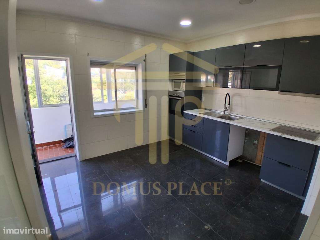 Apartamento T3 Renovado com 3 Frentes, Varandas e Garagem em Fânzer...-6