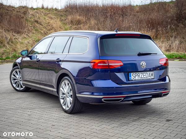 Volkswagen Passat Variant 2.0 TDI SCR DSG (BlueM Tech) Highline - 15