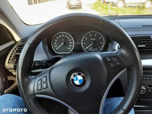 BMW Seria 1 118i - 10