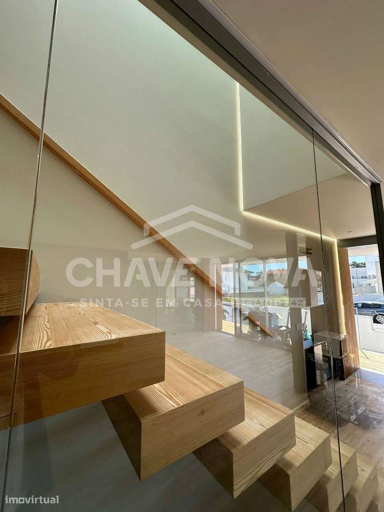 Moradia em Banda V4 Nova c/ Piscina em Canidelo - Grande imagem: 5/24