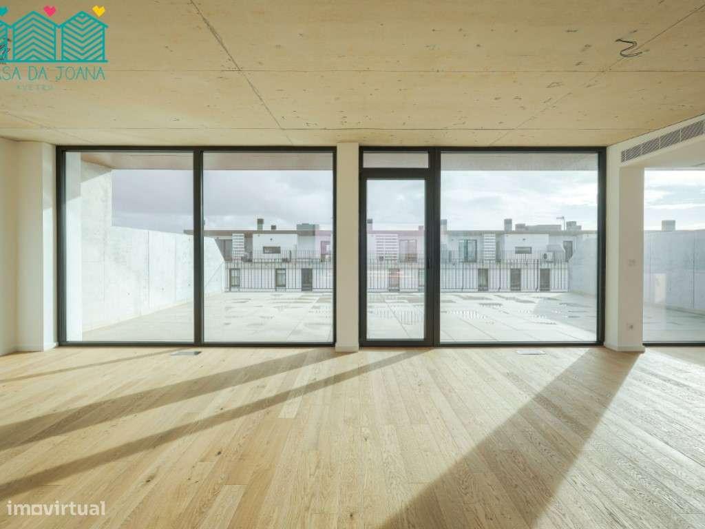 Apartamento T3 Duplex com Garagem na Praia da Barra - Grande imagem: 5/41