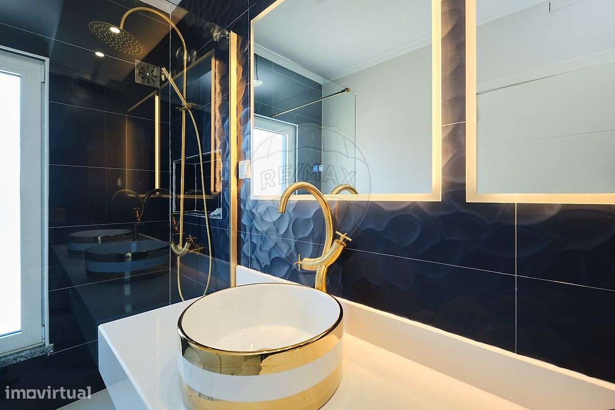 Moradia T4 para venda-16