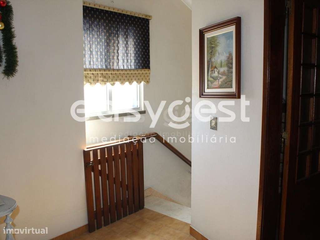 Moradia de dois pisos a poucos quilómetros do Santuário de Fátima - Grande imagem: 5/57