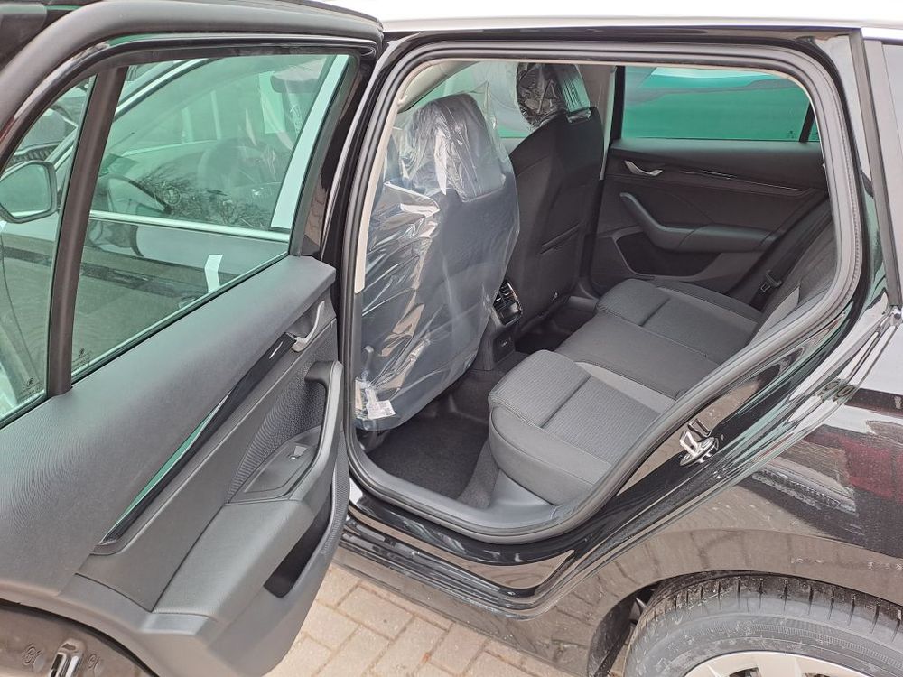 SKODA OCTAVIA 1.5 TSI 150KM DSG mHEV DRIVE SELECTION, fabryczny hak