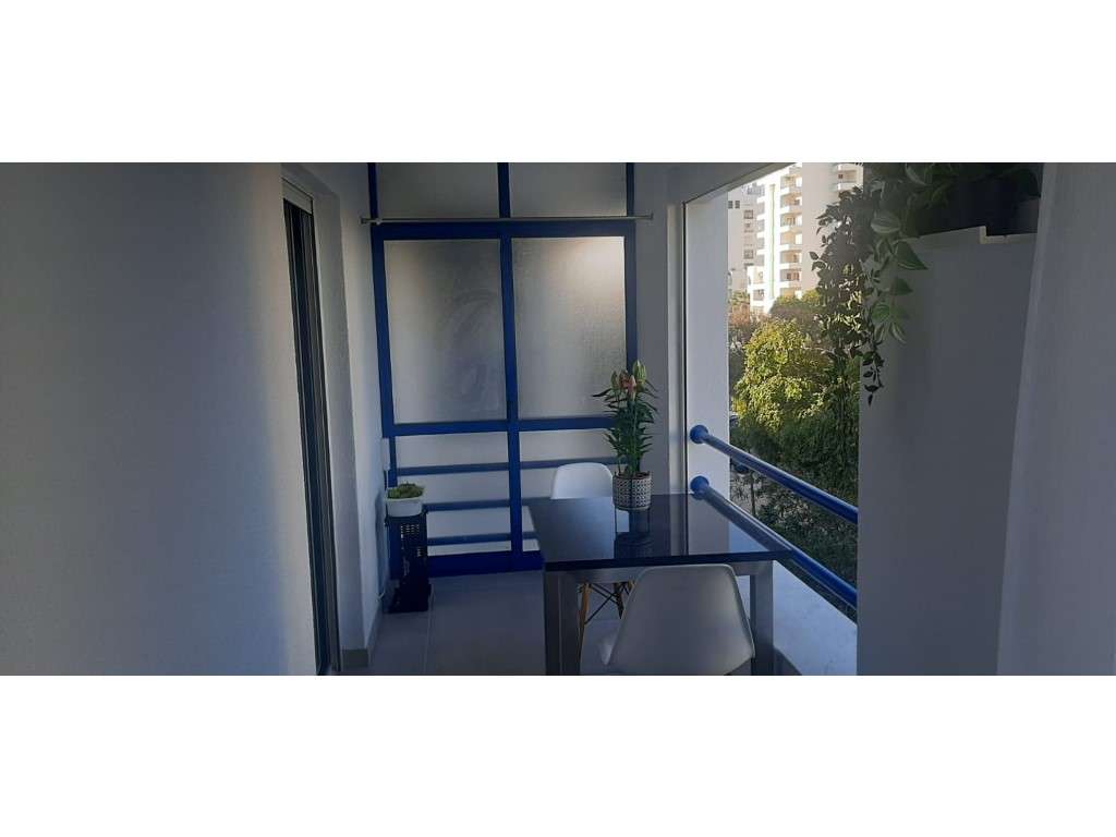 Apartamento T1 em condomínio com Piscina a 2 minutos da praia-10