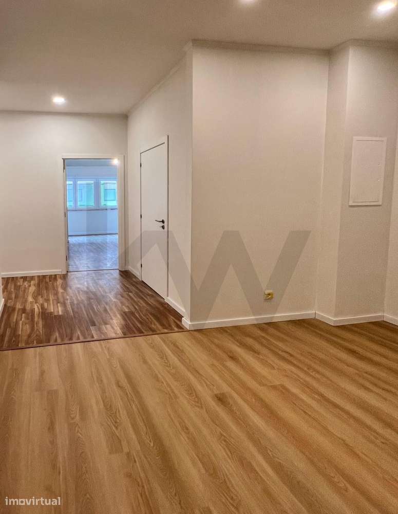 Apartamento Remodelado com potencial em Lisboa - Grande imagem: 5/18