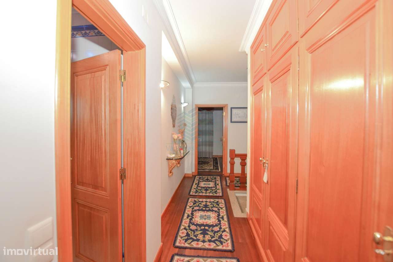 Moradia T3+2 com jardim e logradouro em Quinta da Silvã - Torres Novas-33