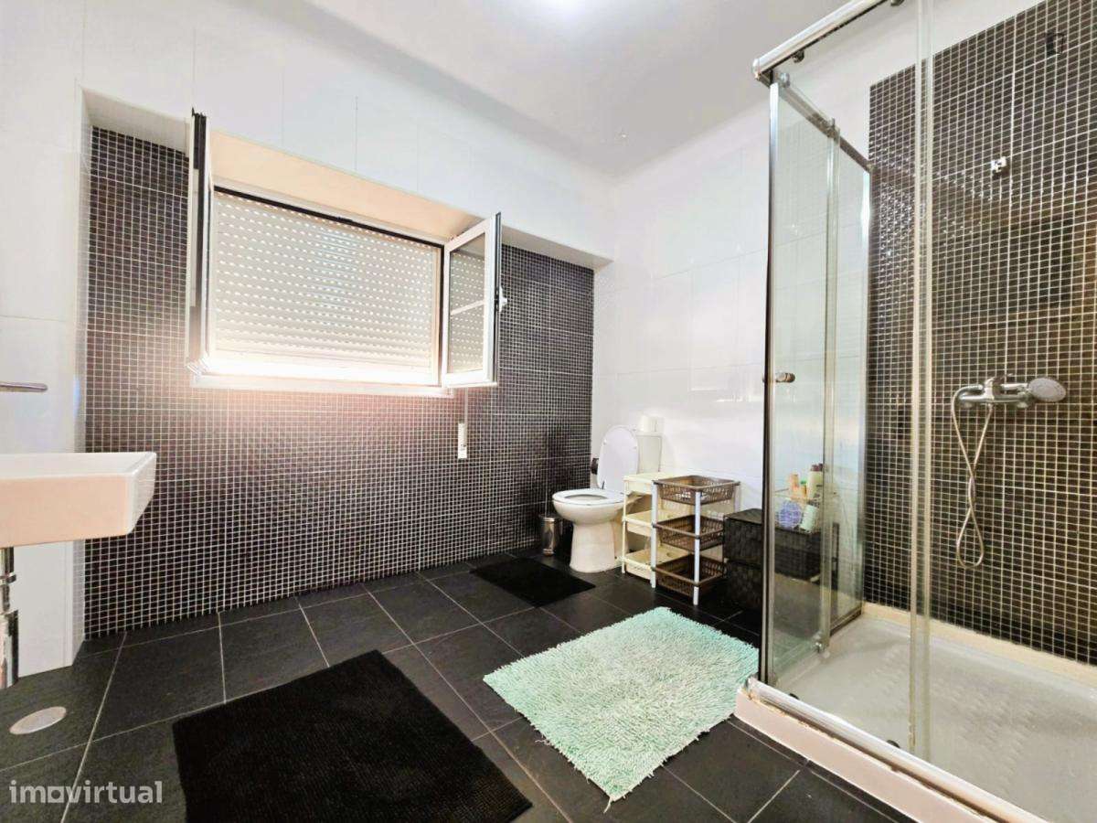 Quarto - localizado em Montes Claros Coimbra - Grande imagem: 4/7