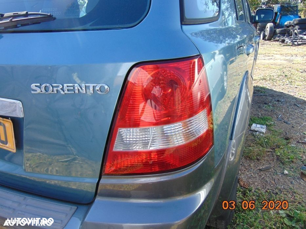 Stop Kia Sorento 2002-2009 stop tripla lampa spate Sorento dezmembrez - 4