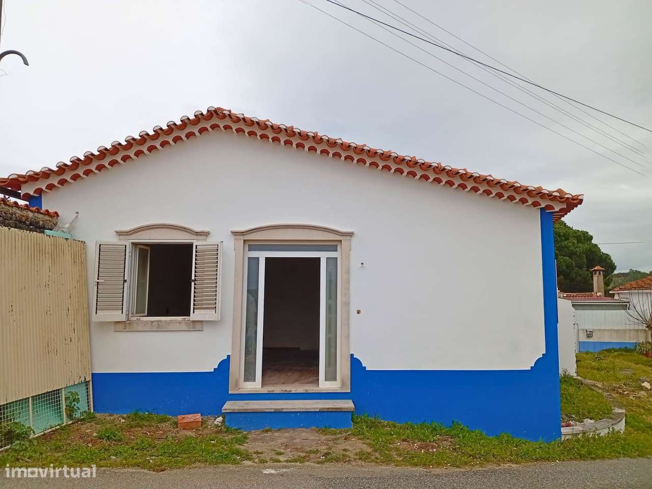 Moradia T2 em fase de acabamentos - Grande imagem: 2/12