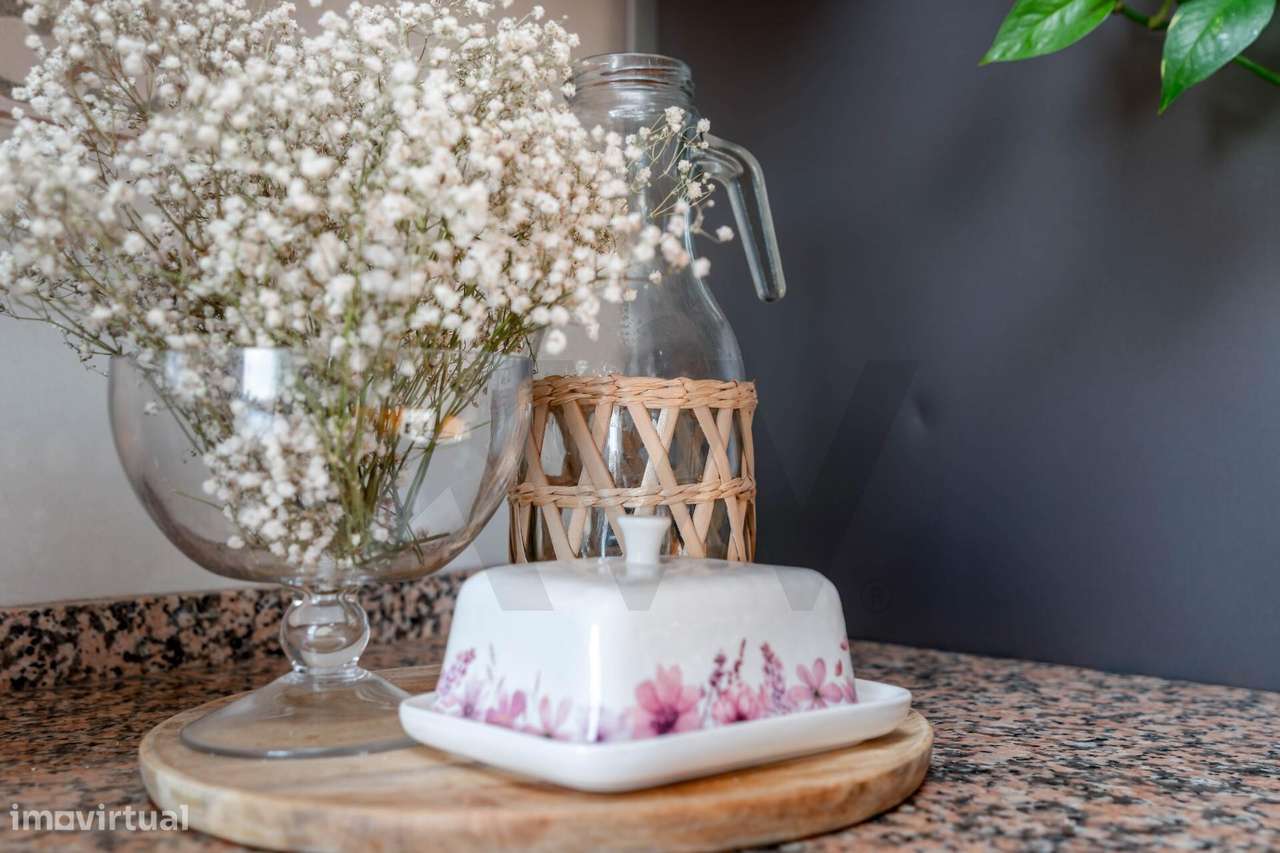 Apartamento T3, com Suíte, Arrecadação e Lugar de Garagem - Palhais, B-16