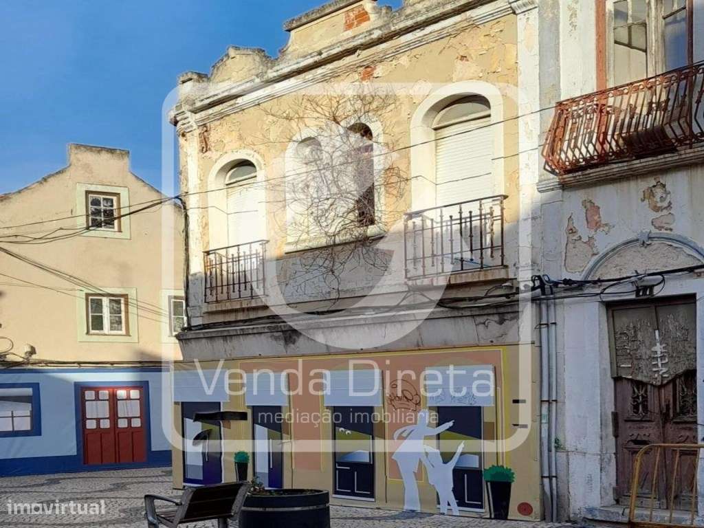 Prédio de uso misto - Comércio e Habitação, no centro histórico do ...-11