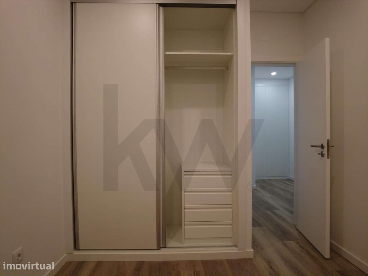 Apartamento T2, remodelado, Barreiro-9