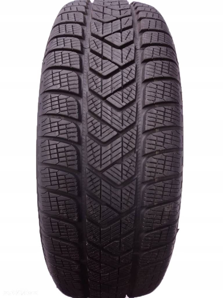 Pirelli scorpion Winter 215/65 R17 99H 2021 7-7.5mm - 1