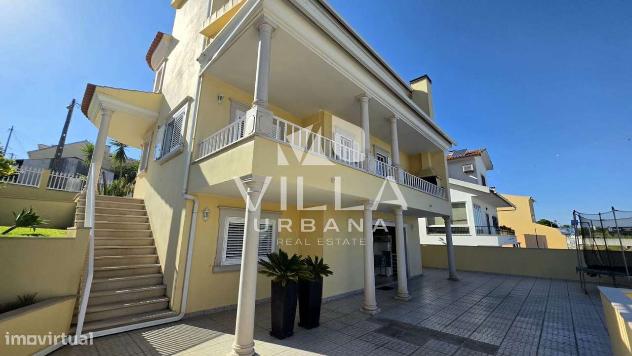 Moradia Isolada T4 com Cave, Sub-cave e Jardim | Charneca da Caparica-46