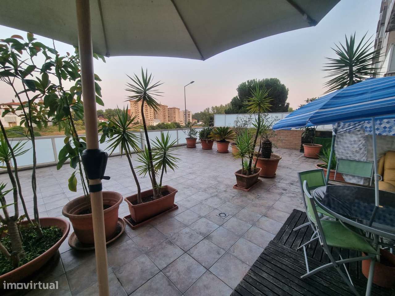 Apartamento T2 com excelente terraço no Vinhal, V. N. Famalicão-14