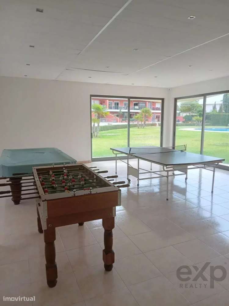 Moderno apartamento de 4 quartos com terraço e acesso à piscina em Oei - Grande imagem: 5/14