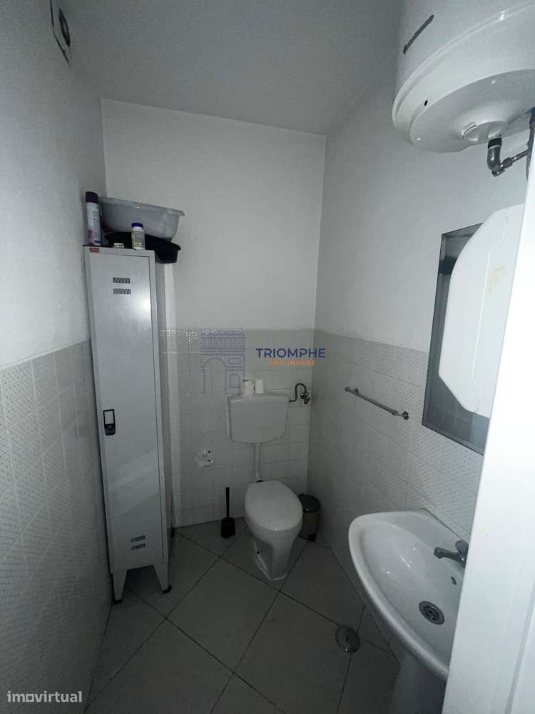Estabelecimento Comercial em Sassoeiros-2
