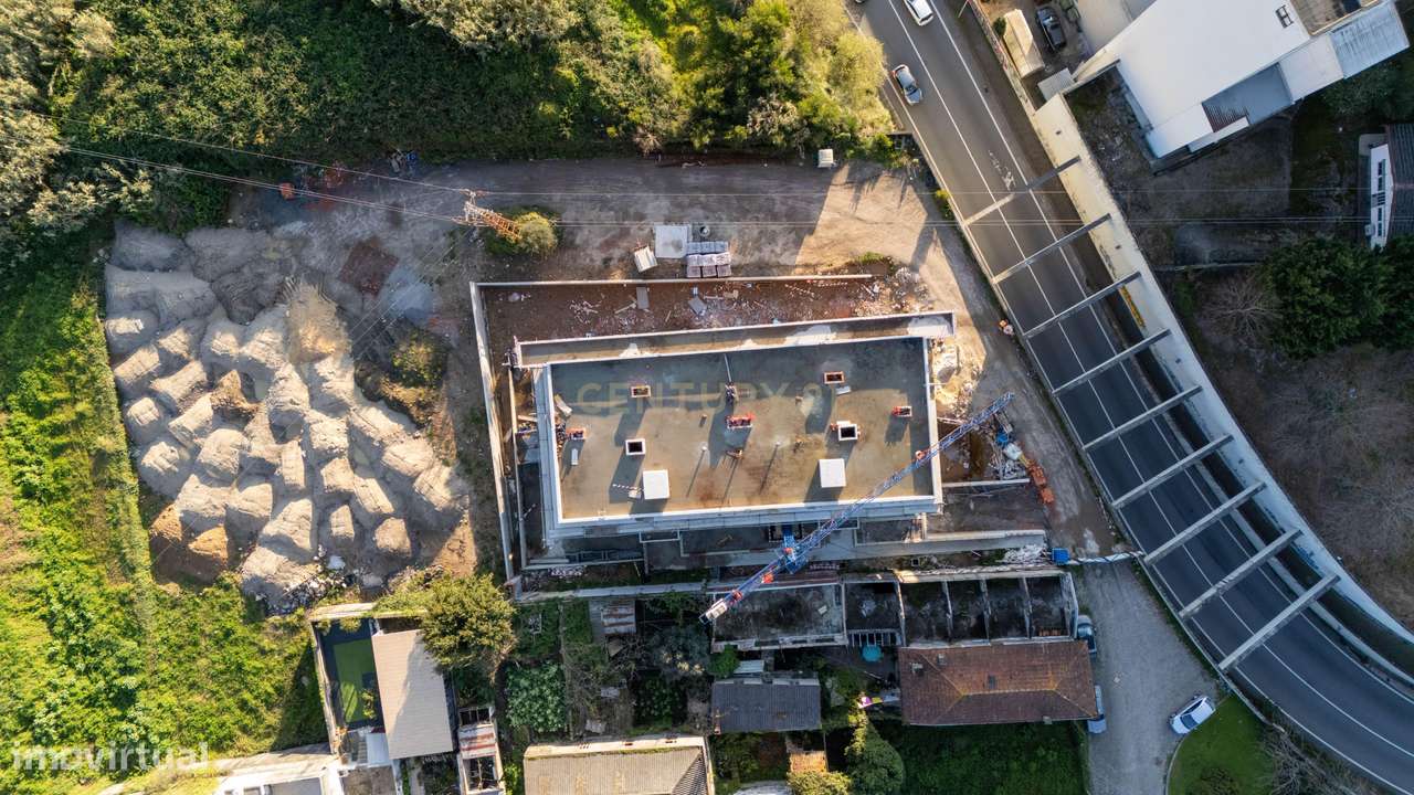 T2 Único com Terraço de 277m² | Valbom, Gondomar-13