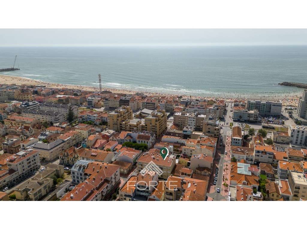 Apartamento T3 Duplex no centro de Espinho-33