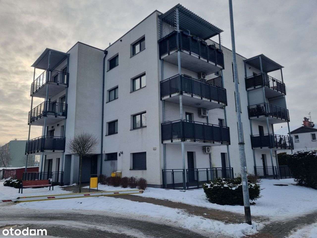 Umeblowany apartament z tarasem i parkingiem!-12