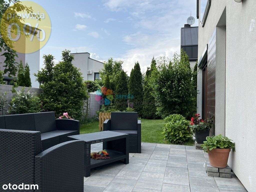 Dom z garażem na wyodrębnionej działce gruntu-13