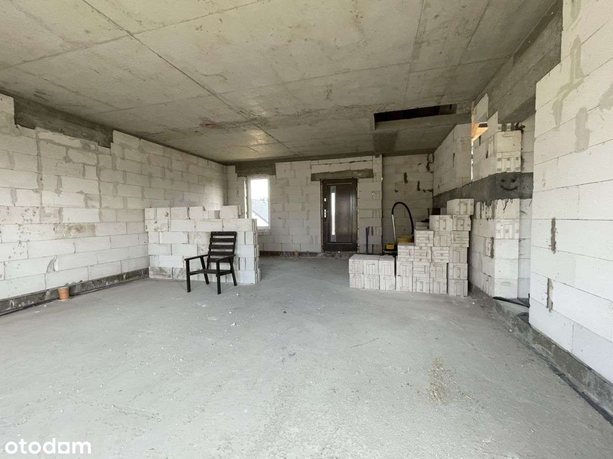 Pięknie położony dom z dwustanowiskowym garażem-5