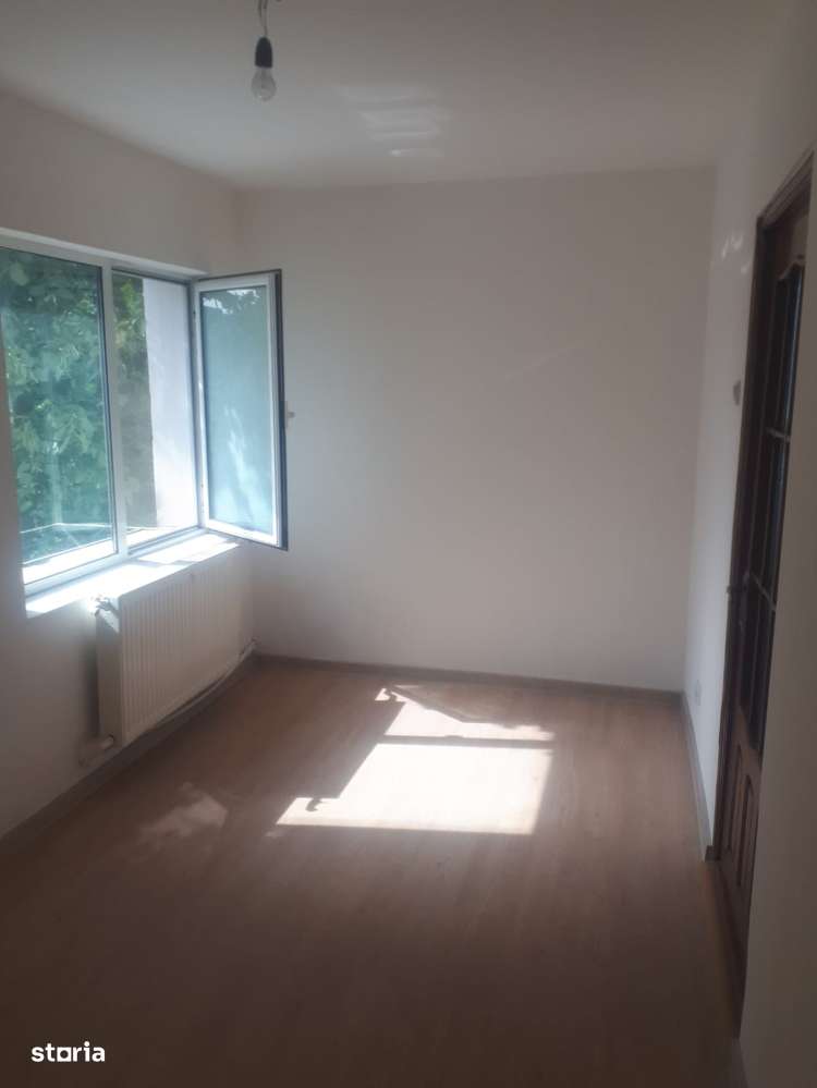 Apartament 2 camere Micro40 et3/4,Liber 32 000 euro neg-6
