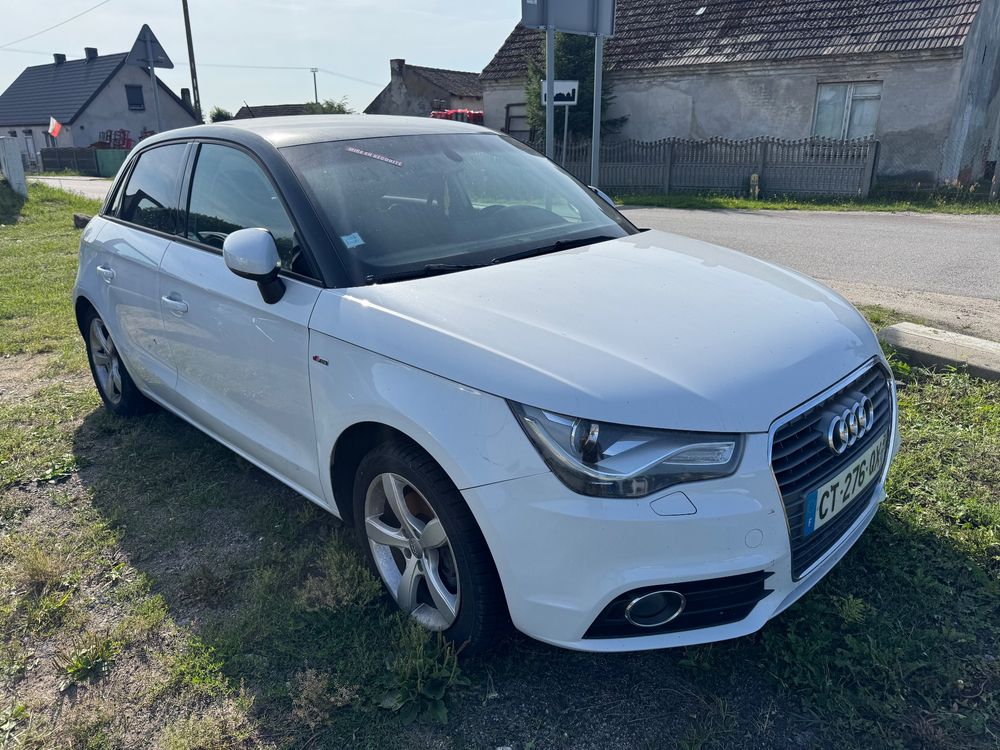 Audi A1 8X (2010-2018) 1.6 TDI S line edition 2013