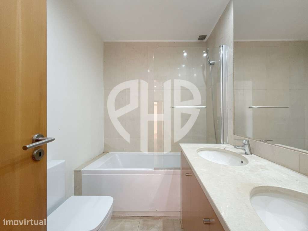 Moradia Geminada T4 // Condominio - Aldeia de Irmãos / Azeitão-45