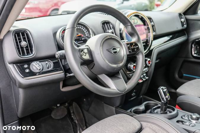 MINI Countryman Cooper Classic Trim - 3