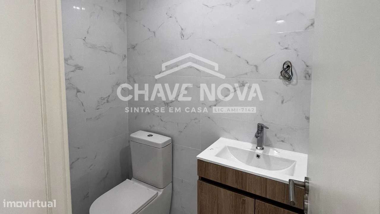 Apartamento T2 Duplex no Porto - Grande imagem: 3/16