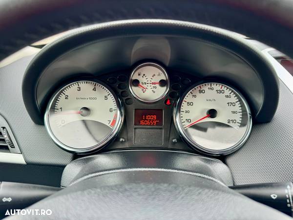 Peugeot 207 1.4 E Premium - 9